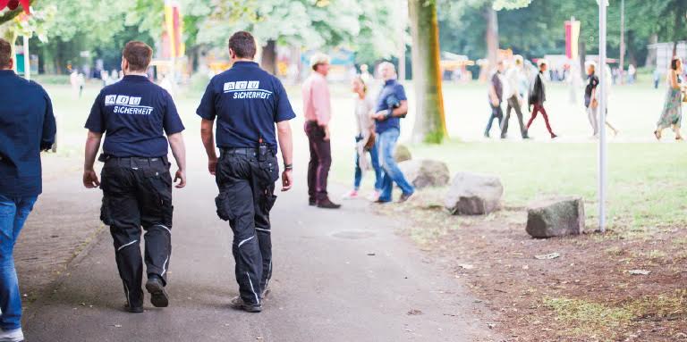 AUFMERKSAMER SERVICE BEIM PADERBORNER SCHÜTZENFEST